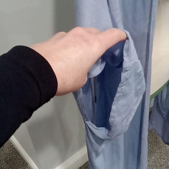 Vince Camuto blueish gray lightweight kimono / wrap. One size - Picture 4 of 7